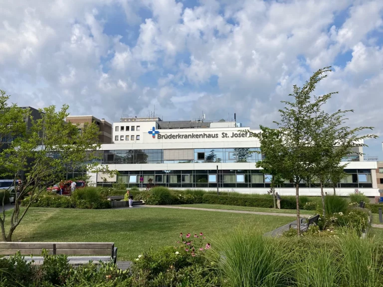 Glasreinigung im Brüderkrankenhaus St. Josef Paderborn